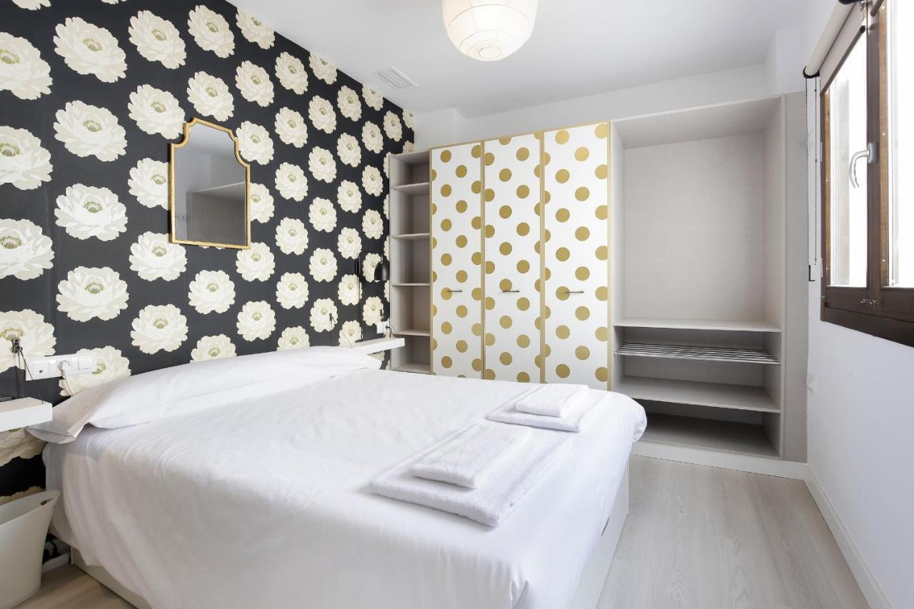 Hi Room - Smart Apartments - Penthouse Granada Exterior photo